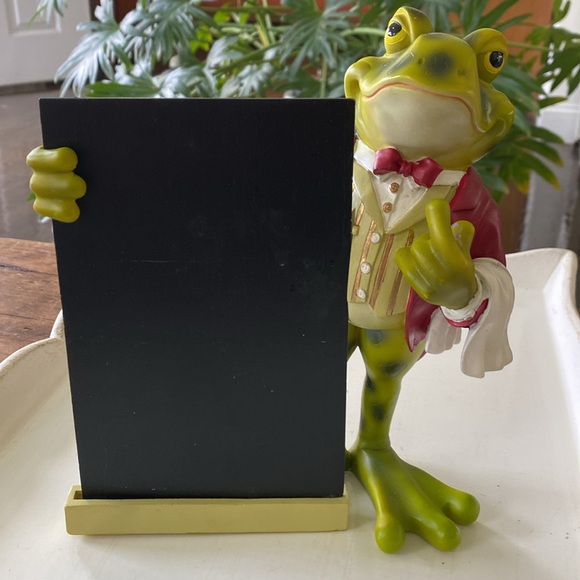 Vintage Frog Maitre d Resin Figurine with Today’s Menu Chalkboard Style Sign - Picture 6 of 9